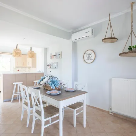 Villa Deluxe *